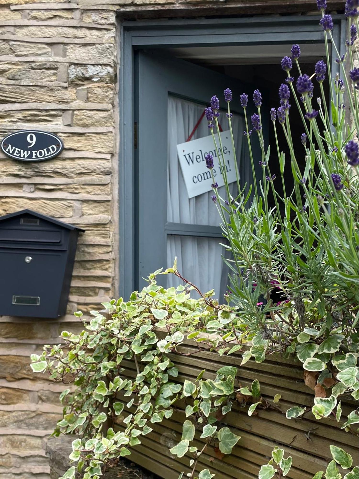 The Therapy Rooms Holmfirth Holiday Let Bagian luar foto